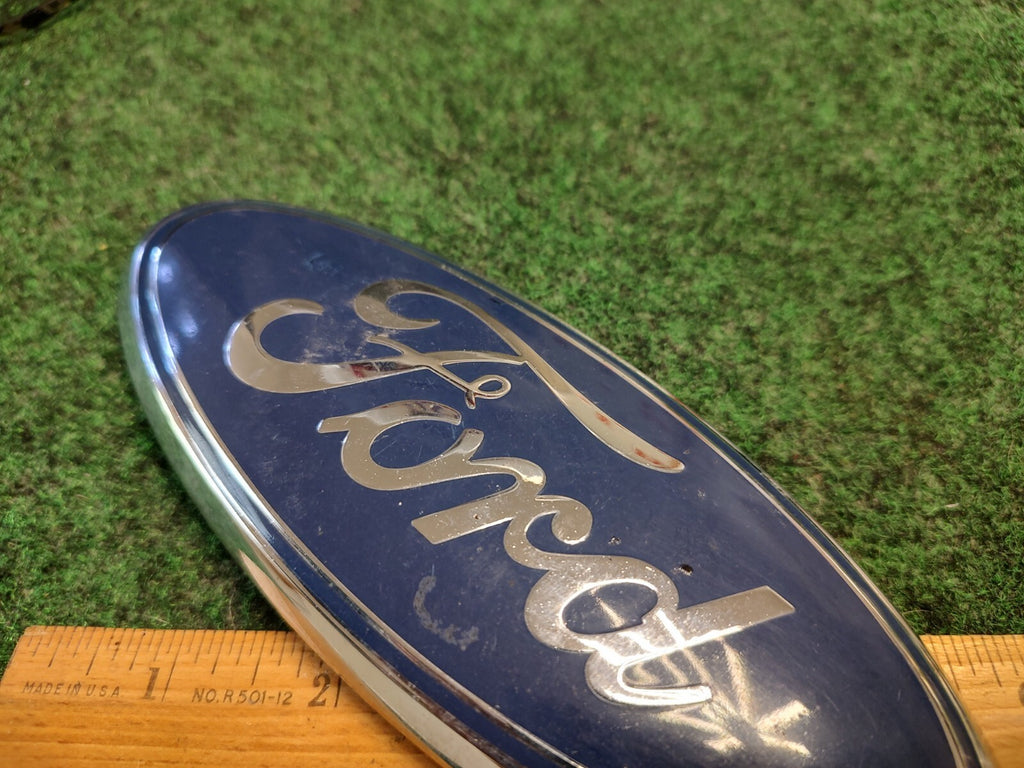 2005 2006 2007 Ford 500 2006 Fusion Grille Emblem 5F93-8B262-AA OEM 4S9