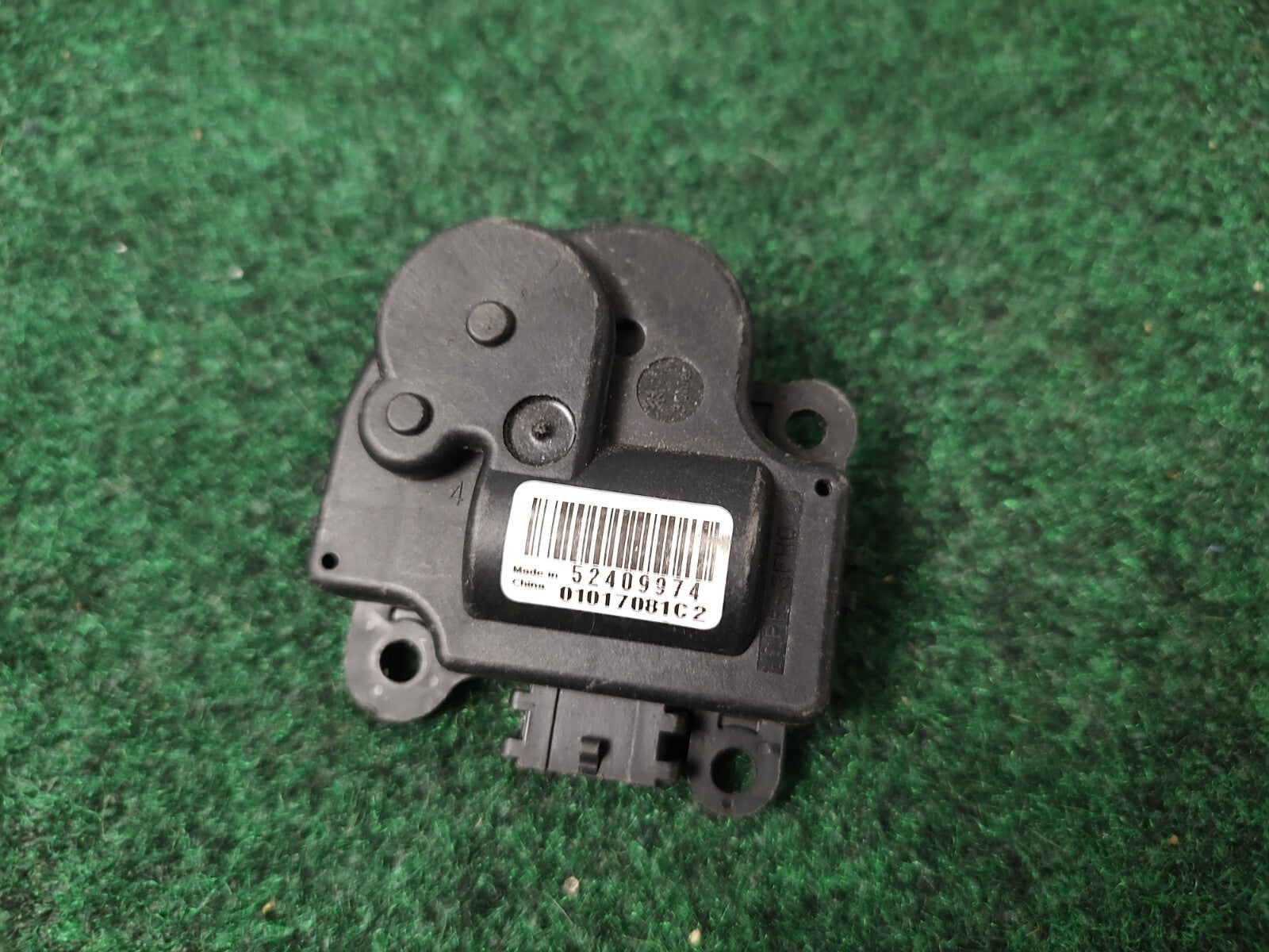 Cadillac Chevy Impala 2004-2012 2013 Heater Blend Door Actuator 52409974 OEM 1M4