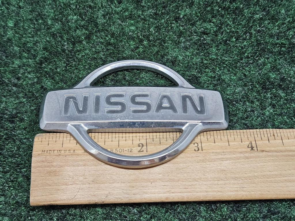 NISSAN 937Z CHROME EMBLEM LOGO BADGE SYMBOL USED OEM GL1