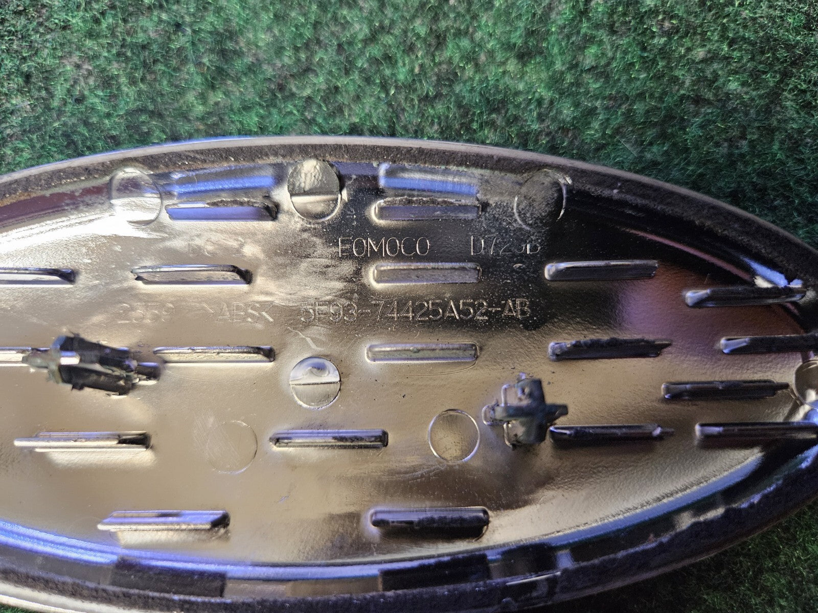 2005-2016 Ford Freestyle Five Hundred Focus Trunk Emblem 5F93-74425A52-AB 6L4