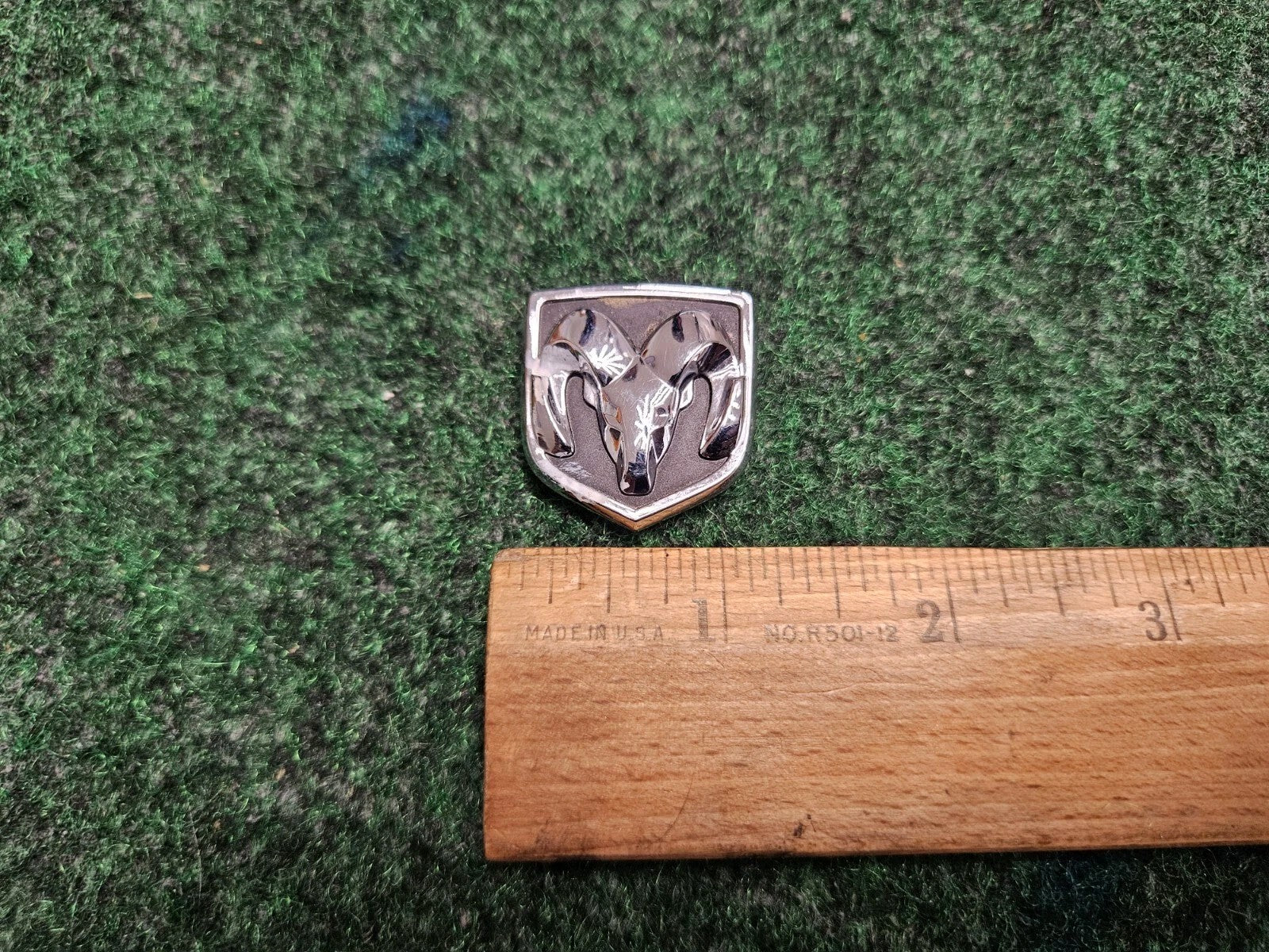 DODGE STEERING WHEEL EMBLEM RAM 1500 2500 CHARGER NITRO DURANGO OEM 5M9