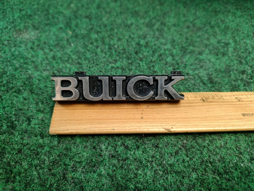 2003 2004 BUICK PARK AVENUE FRONT GRILLE EMBLEM BADGE SYMBOL 02 03 OEM 1S1