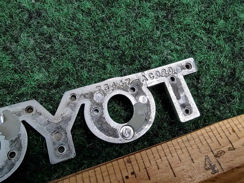 2000-2004 Toyota Avalon Rear Trunk Lid Emblem 4.25'' Chrome OEM 75447AC020 3S7