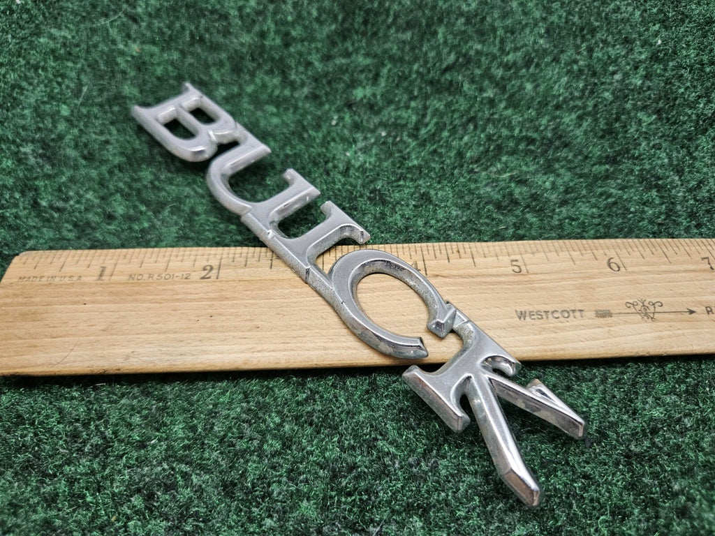 BUICK SIDE EMBLEM LOGO BADGE SYMBOL NAME PLATE BADGE CHROME GL2