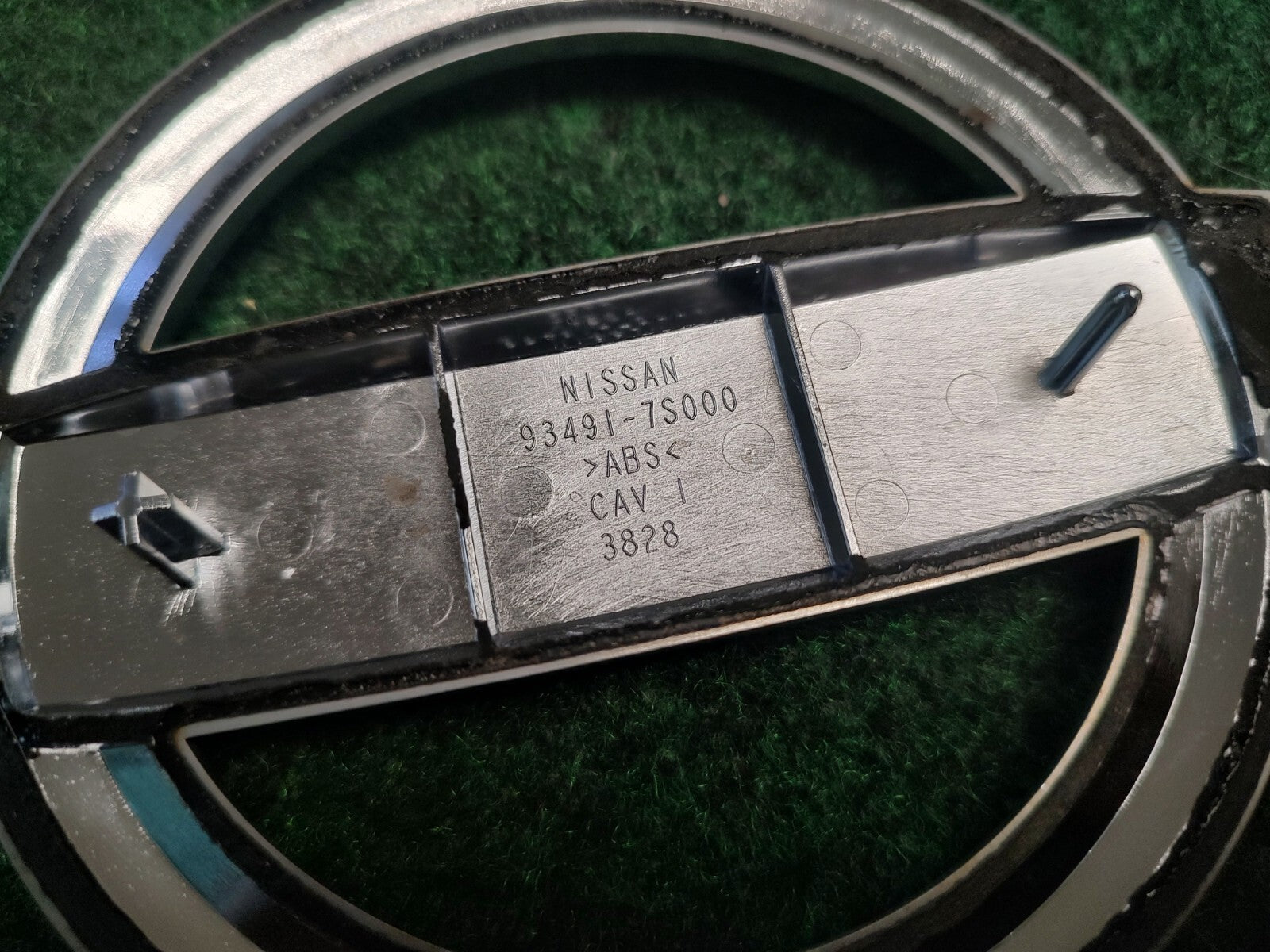 2004-2015 Armada NISSAN Logo Liftgate Emblem Chrome Finish 93491-7S000 OEM 1S9