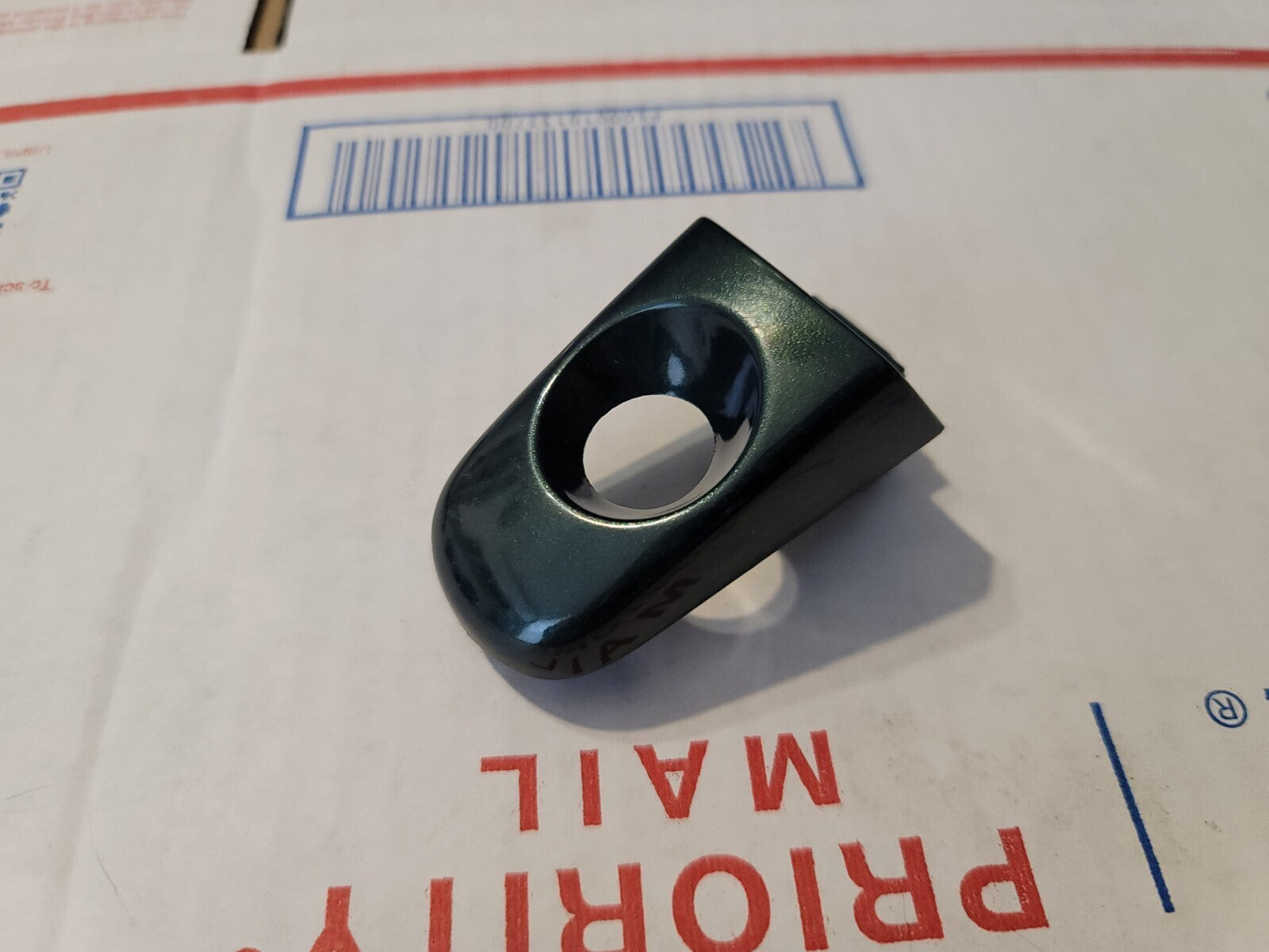 09 10 11 12 Chevrolet Traverse Exterior Door Driver Handle Cover OEM GREEN 7L3