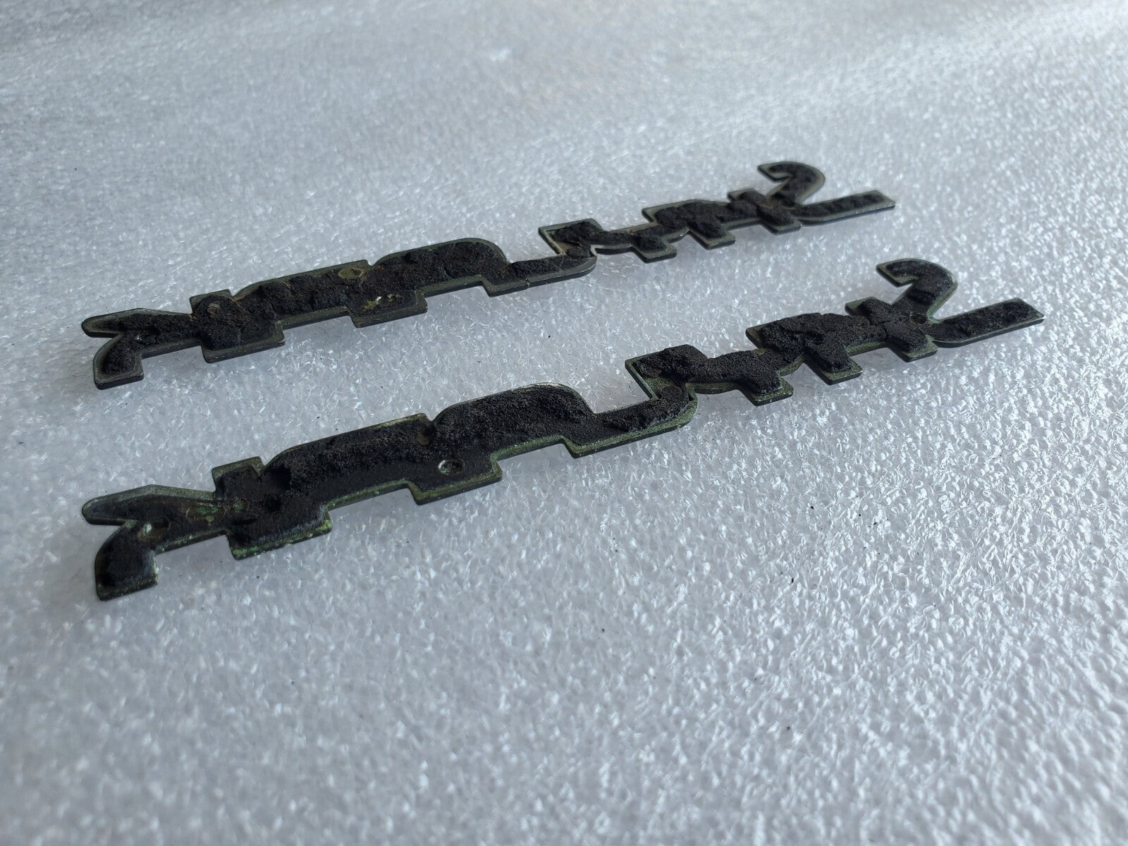 (2) 1985-1991 Skylark Name Plate Emblem Fender  Badge Nameplate OEM VNTG