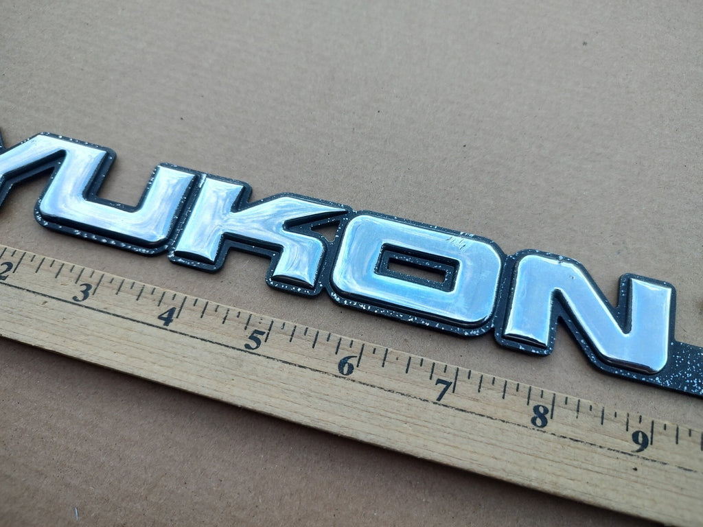 GMC 2000-2006 Yukon XL Front Door Side Emblem Badge Logo Nameplate 15746540 7S4