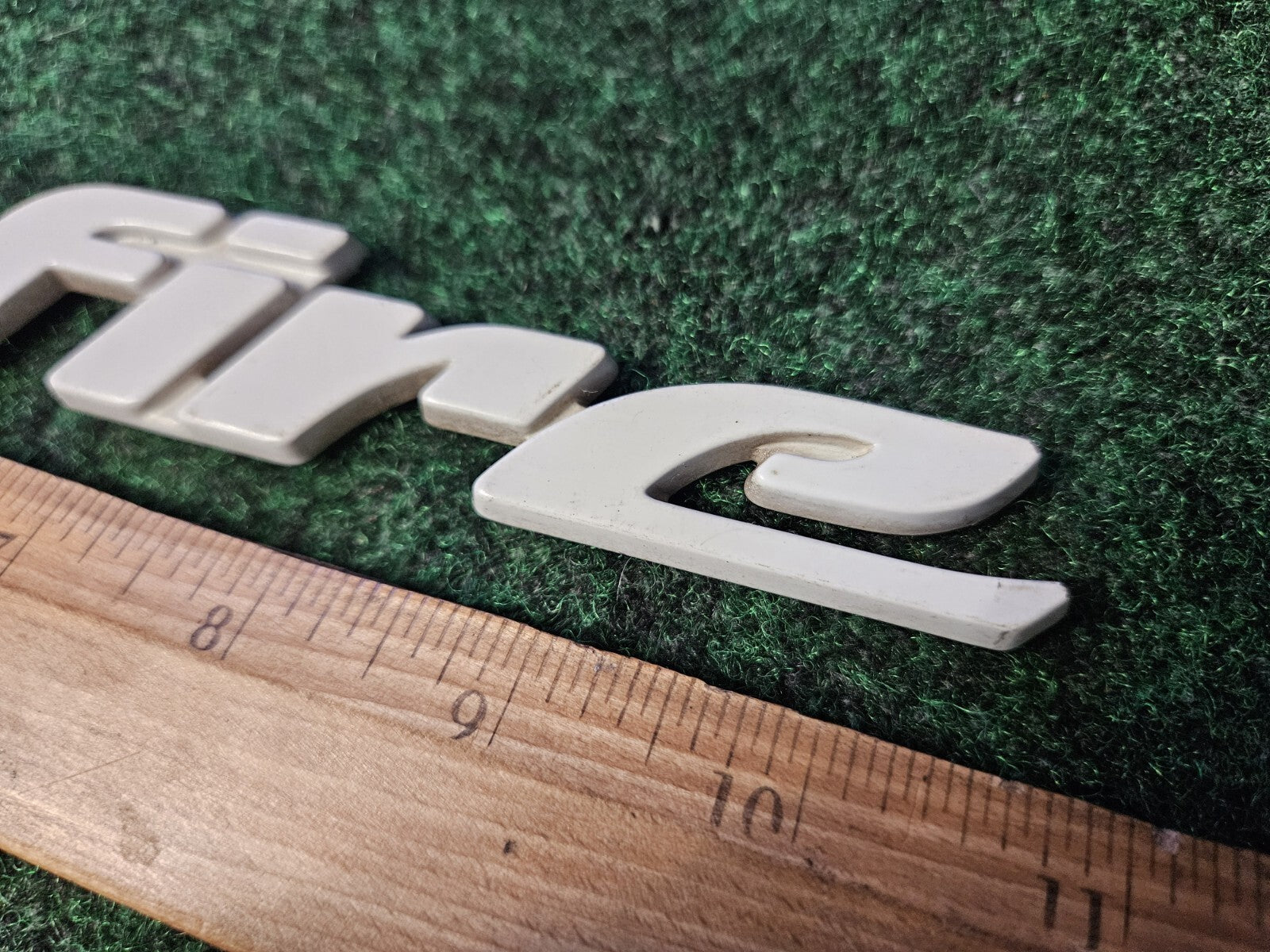 1998-2004 Pontiac Sunfire White Emblem Badge Logo Nameplate Name Plate 4M9