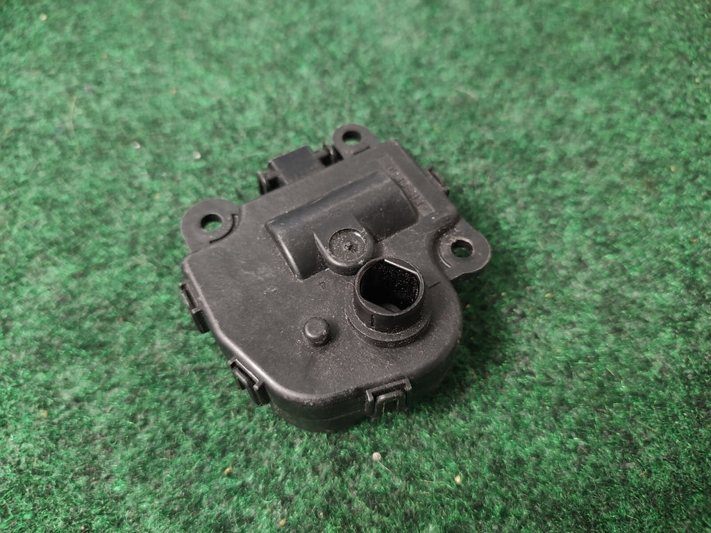 Cadillac Chevy Impala 2004-2012 2013 Heater Blend Door Actuator 52409974 OEM 1M4