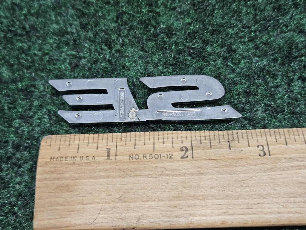 75443-06200 Toyota Se "Se" OEM Genuine USED EMBLEM 7S7