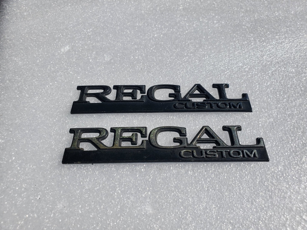 (2) 90-94 Buick Regal Custom Quarter Panel Name Plate Emblem Badge Symbol VNTG