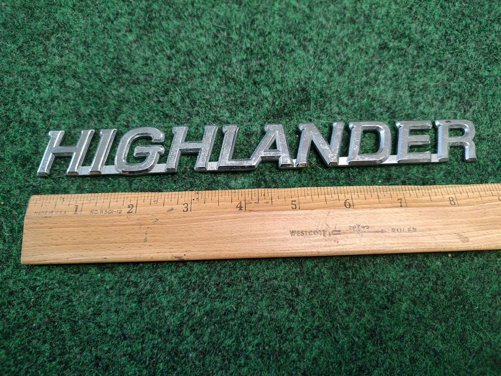 01 02 03 04 05 06 07 TOYOTA HIGHLANDER REAR LID EMBLEM LOGO BADGE SYMBOL 1S7