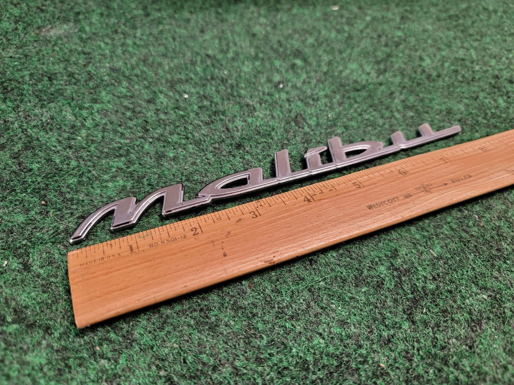 97 98 99 00 01 02 03 CHEVROLET MALIBU REAR CHROME EMBLEM LOGO BADGE SIGN  1M8