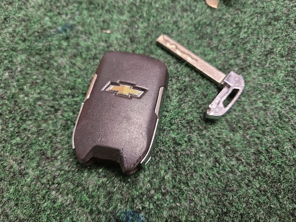OEM GMC HYQ1AA Key Fob w/ 6 Buttons KeyFob Keless Entry Used Key Is Cut 7S5