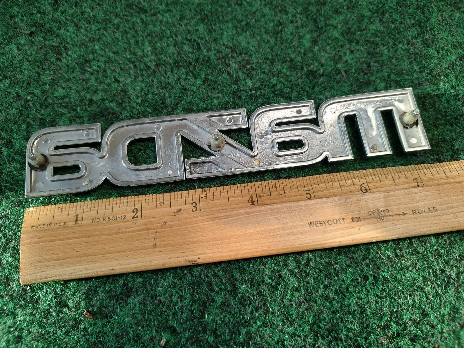 2000-2006 Mazda MPV Rear Emblem Name Plate LC62-51710 2S5