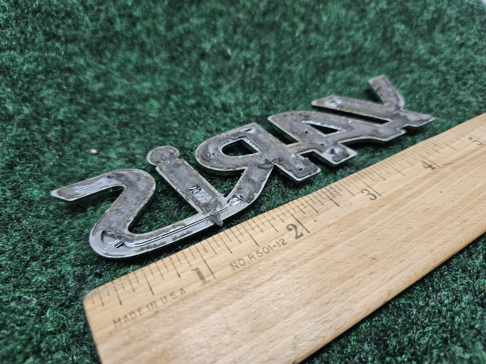 2006-2011 TOYOTA YARIS REAR EMBLEM LOGO BADGE SYMBOL CHROME LETTERS OEM GL1