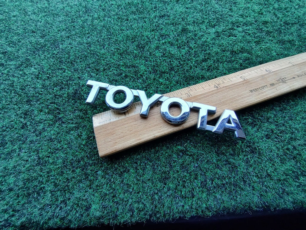 Toyota OEM Chrome Plastic 4.75" Emblem Badge Logo Nameplate Name 7544 02070 5S3