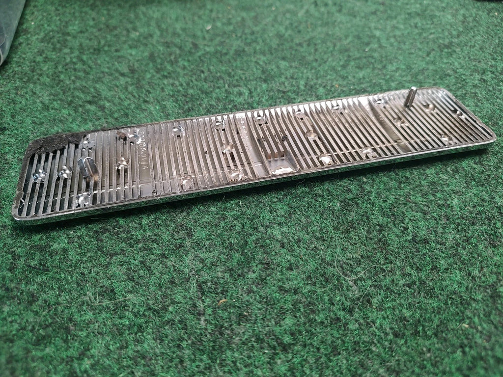 2005-2007 Ford F-250 XLT Super Duty Plastic Fender Emblem 5C34-16B114-V-CA 1S3