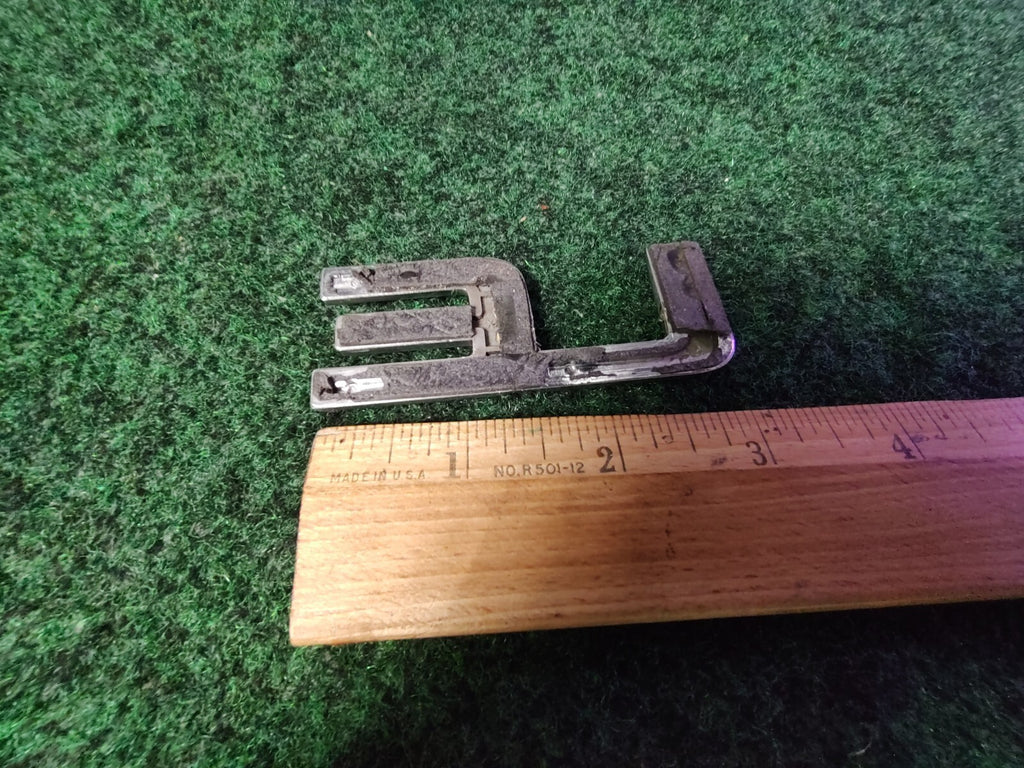 96 97 98 Nissan Pathfinder LE Rear Liftgate Script Nameplate Emblem Trunk 6S4