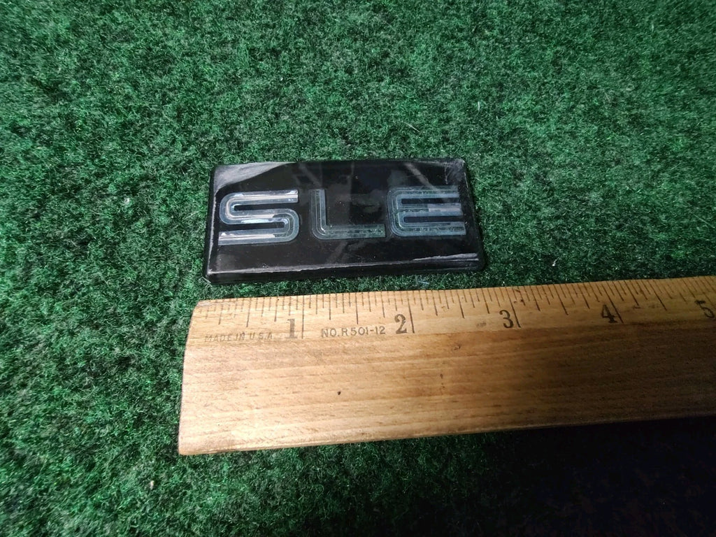 GMC SIERRA CHEVY SILVERADO TRUCK SLE EMBLEM LOGO BADGE SIGN SYMBOL 1S6