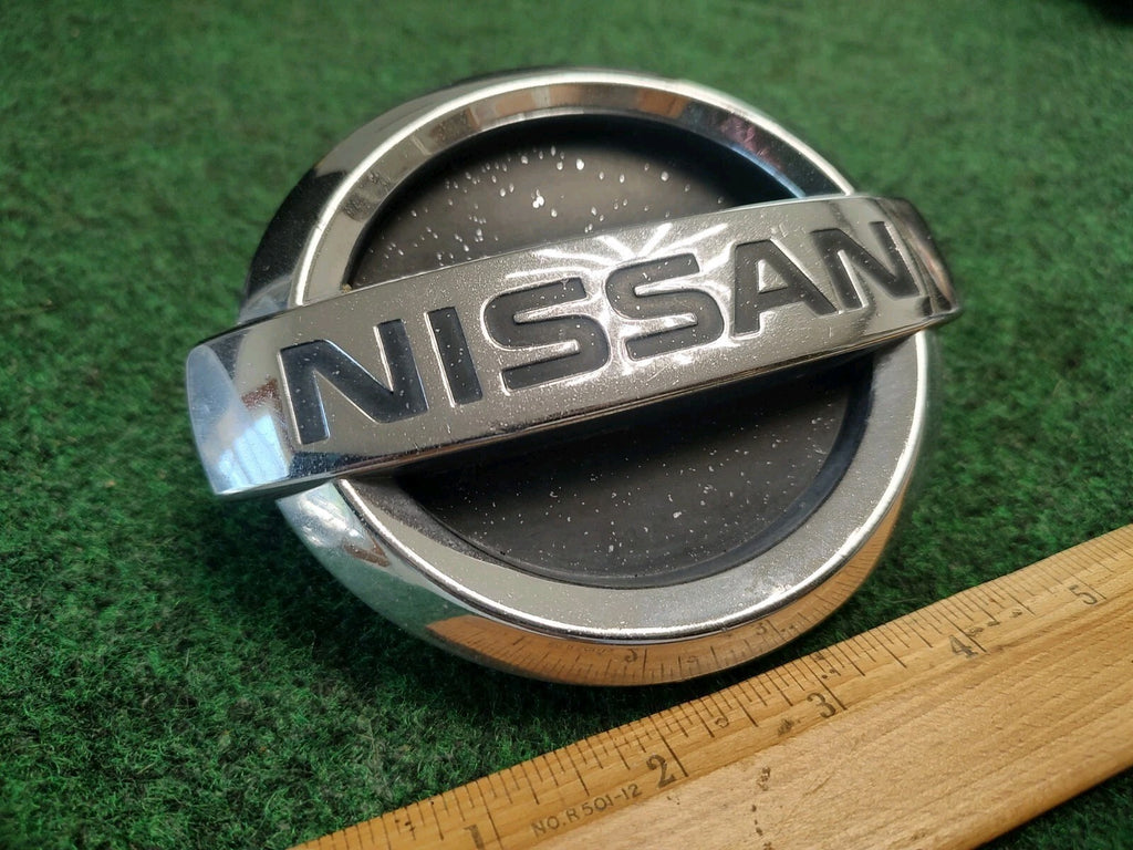 02 2002 03 2003 NISSAN ALTIMA GRILLE EMBLEM BADGE FACTORY LOGO 62890-8J100 2S2