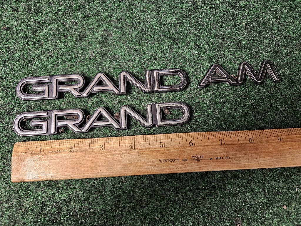 1997 1998 1999 2003 Pontiac Grand AM Door Name Plate  NAMEPLATE OEM 5M1