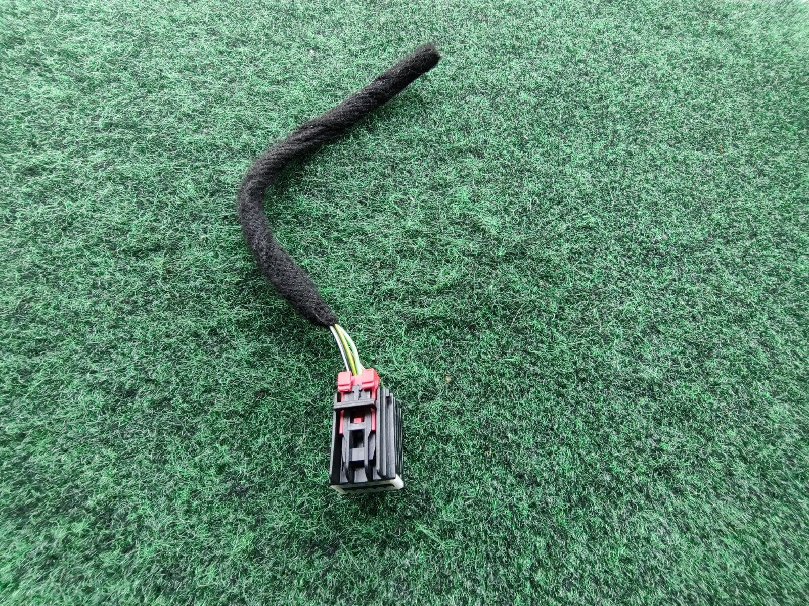 2019-2023 Chevy Silverado 1500 AC Temperature 84542734 Control Pigtail Wire 5S2