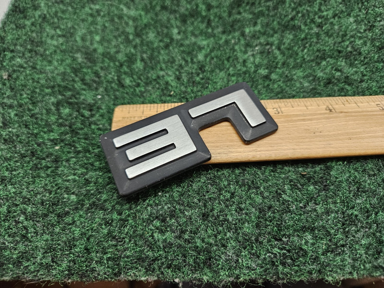 1987-1996 Dodge Dakota LE Cab Corner Emblem Name Plate Badge  55026887 GL3