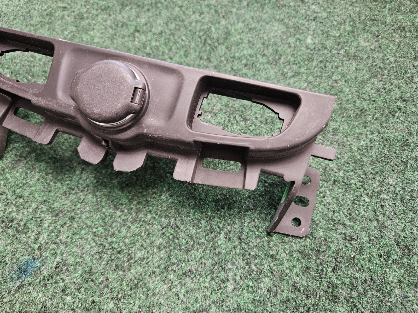 2013-2015 Chevy Malibu Dash Emergency Hazard & Traction Switch Trim Only OEM 6M2