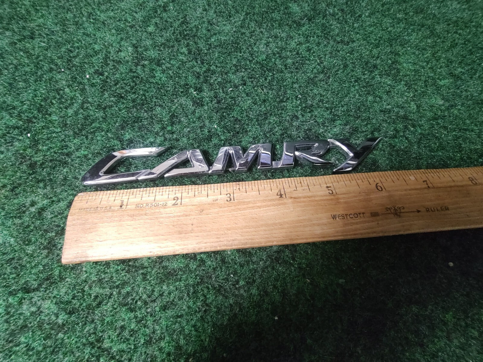 2007-2011 Toyota Camry Rear Door Trunk Nameplate 75442-06050 OEM 4L4