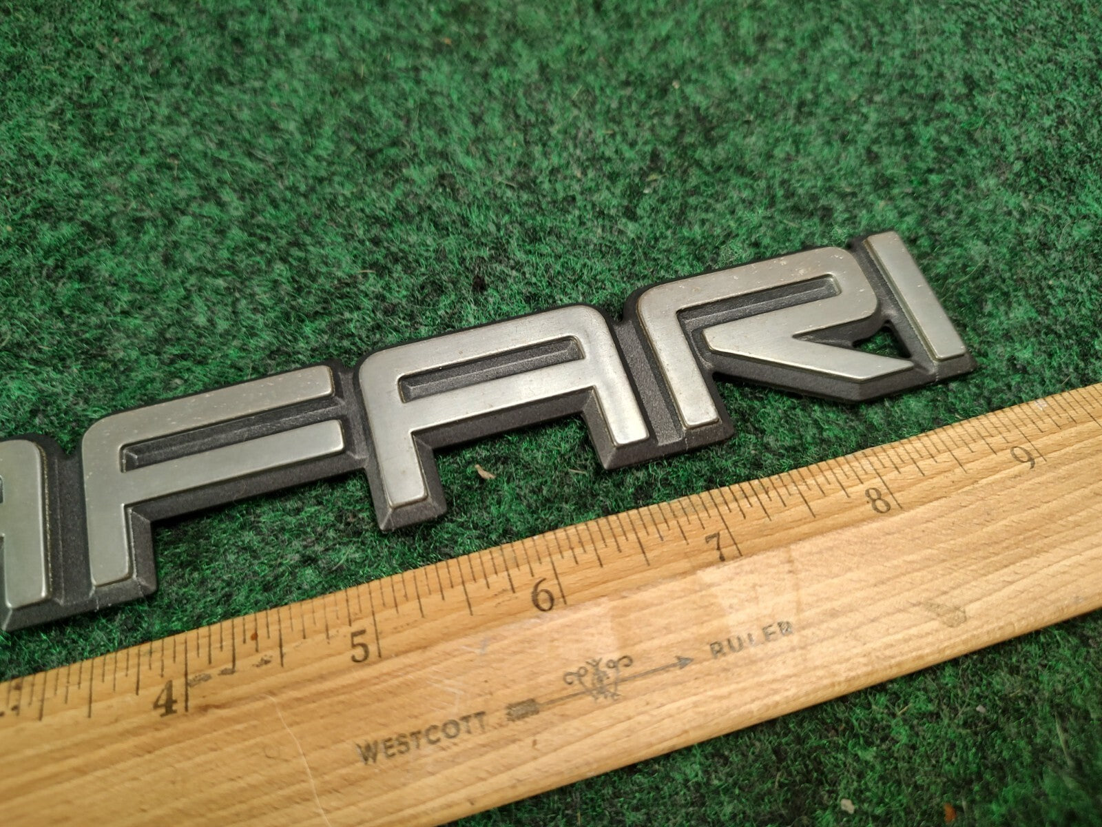 1995-2005 GMC Safari Rear Door Emblem Badge Logo Nameplate Name 15690681 2S6
