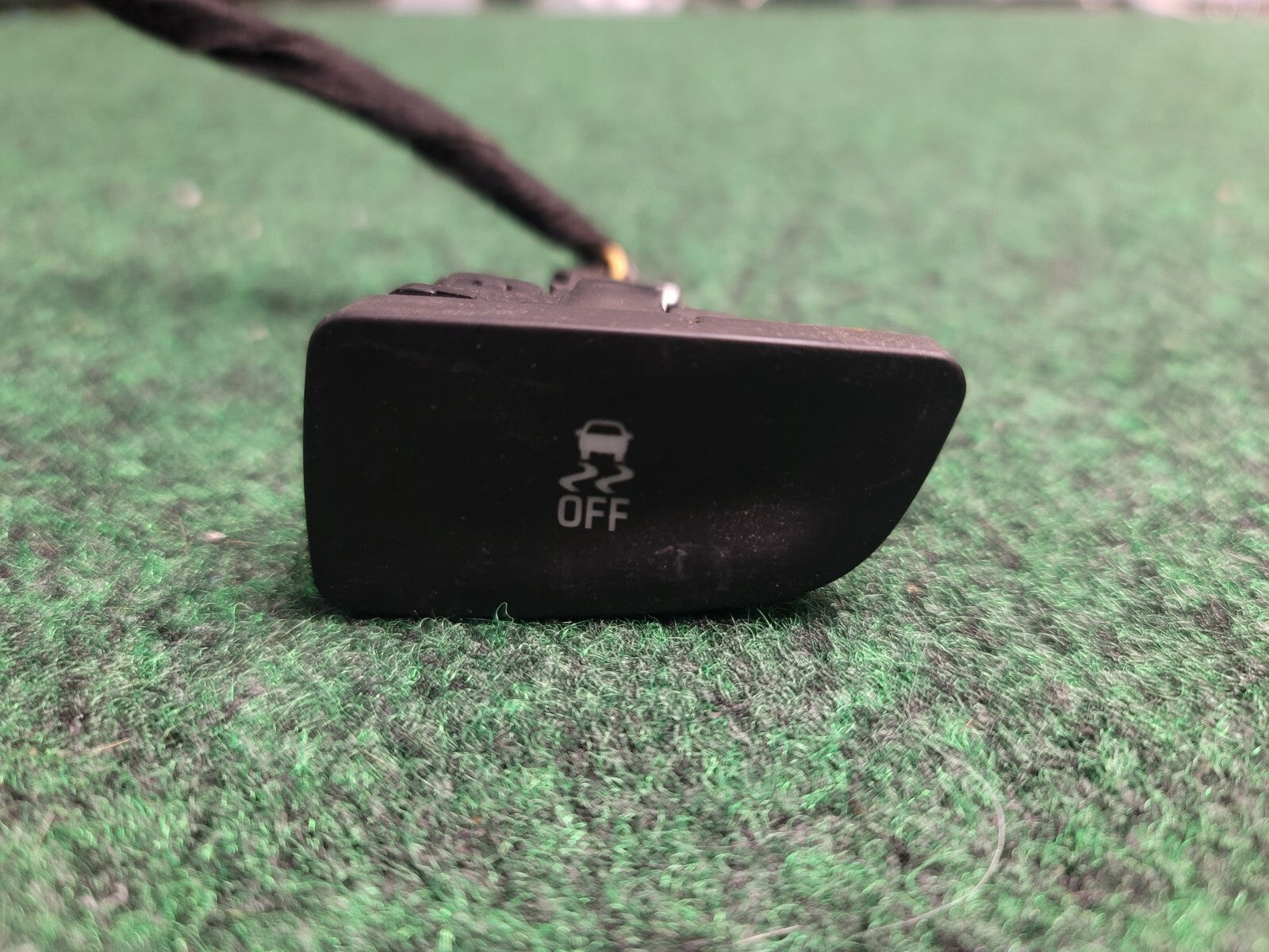 2014 2015 Chevrolet Malibu Off Traction Control Switch Button 23191939 OEM 9L6