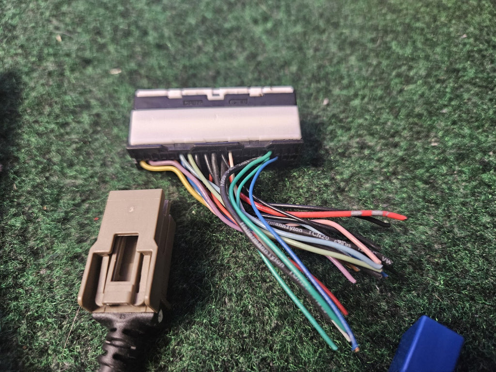 INFINITI Q50 Q60 Q70L QX30 QX60 TELEMATICS COMMUNICATION MODULE Pigtail Wire 4M7