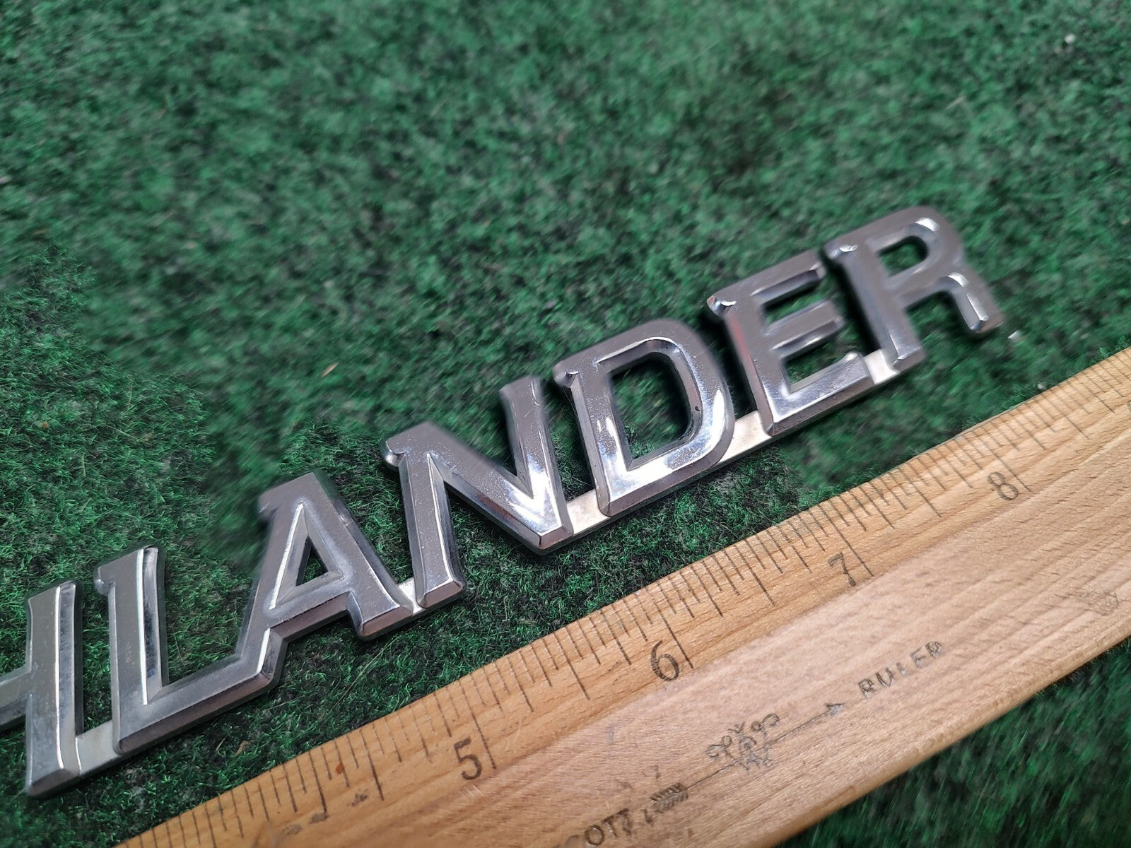 01 02 03 04 05 06 07 TOYOTA HIGHLANDER REAR LID EMBLEM LOGO BADGE SYMBOL 2S5