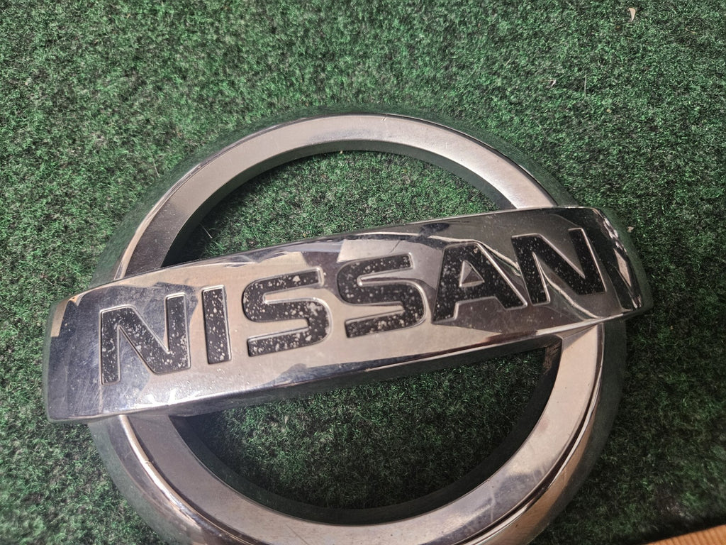 2004 2006 2008 2010 2012 2014 2015 Nissan Titan Armada Grille Emblem OEM 3M5