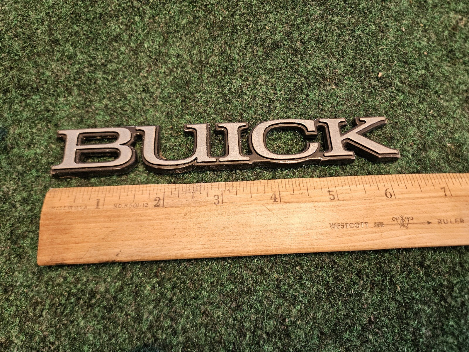 BUICK SIDE EMBLEM LOGO BADGE SYMBOL NAME PLATE BADGE USED 5M4