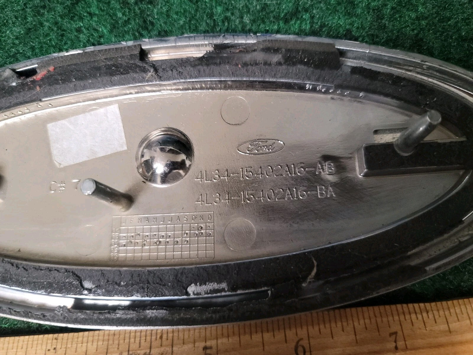 Ford Front Grille Emblem OEM 4L34-15402A16-AB 4L34-15402A16-BA Oval Badge 6S9