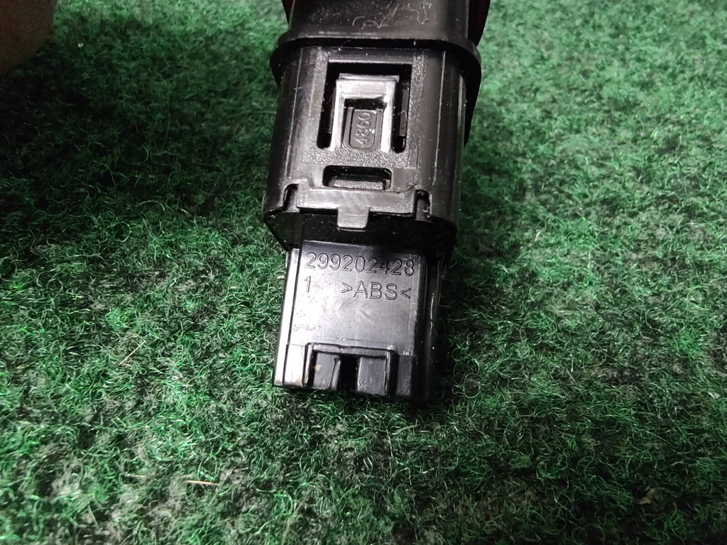 2024 CHEVROLET TRAX DASH DASHBOARD HAZARD LIGHT CONTROL SWITCH OEM 7S2