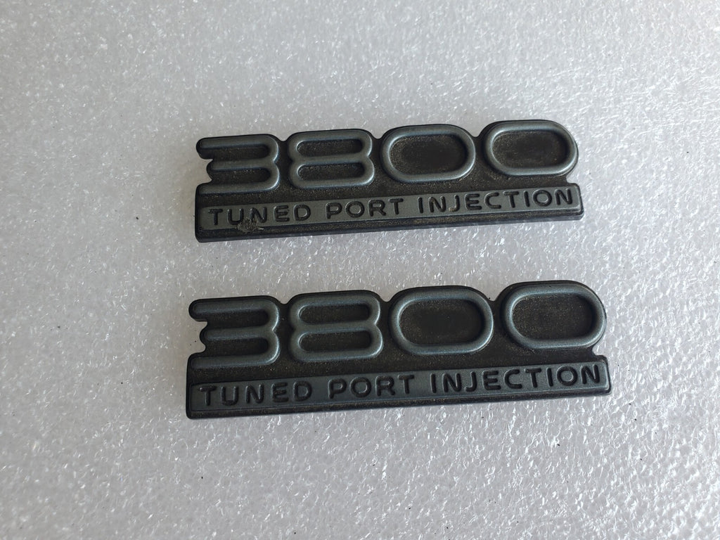 (2) BUICK REGAL 3800 TUNED PORT INJECTION CIRCA 1991 SIDE EMBLEM 10194440 VNTG