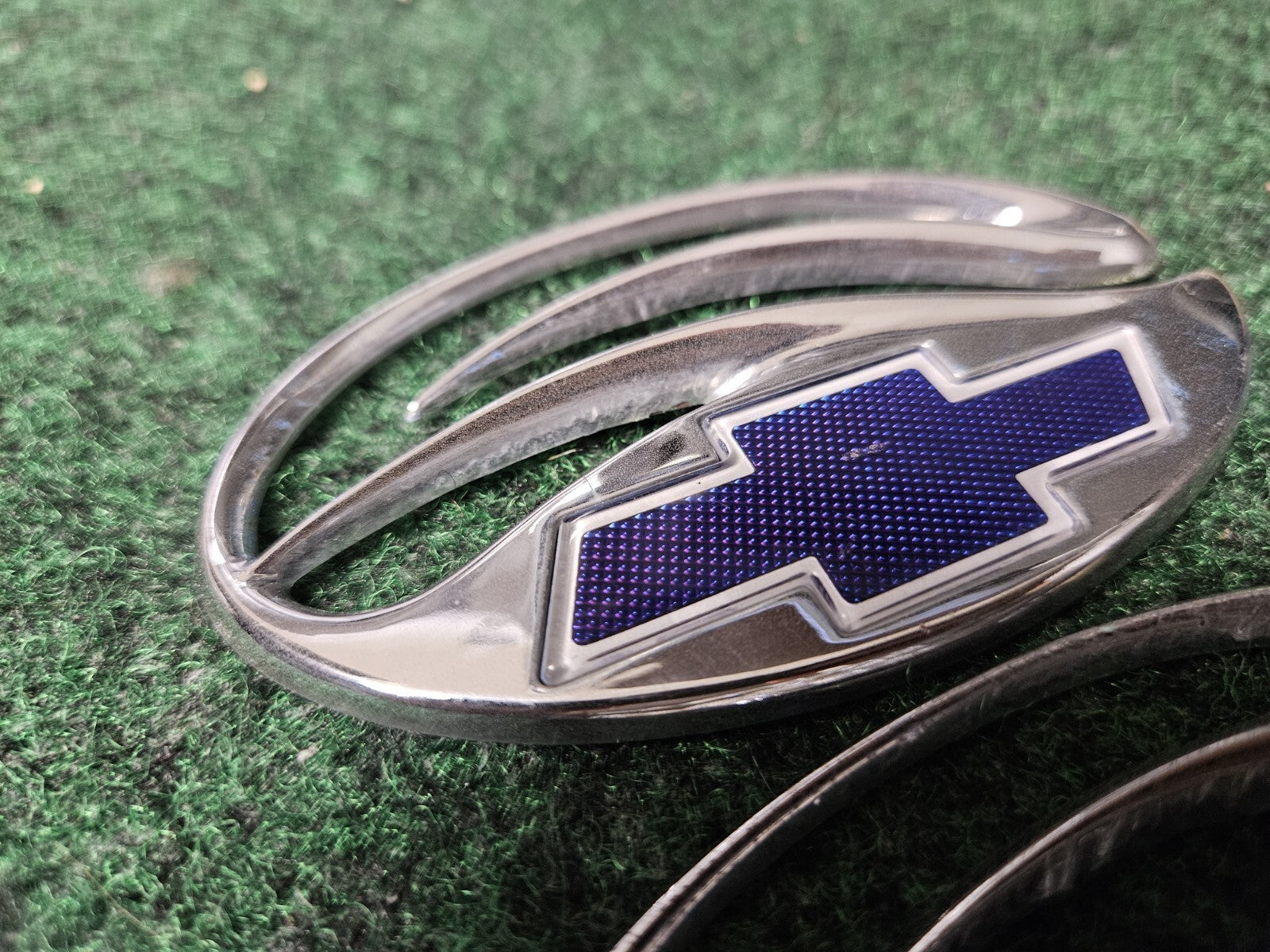 (2) 1997-2003 CHEVROLET MALIBU REAR LID EMBLEM LOGO BADGE SIGN 3M3
