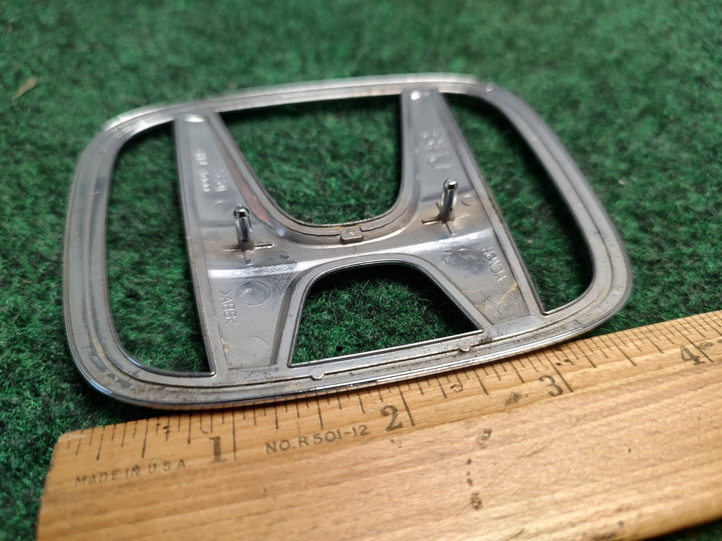 2005-2010 HONDA ODYSSEY REAR LIFTGATE EMBLEM LOGO SYMBOL 75701-SHJ-A000 OEM 2S5