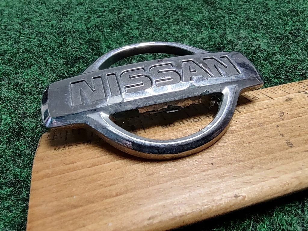 1988-02 Nissan Pathfinder Rear "Nissan" Emblem Badge Name Plate 90891-2W100 1S1