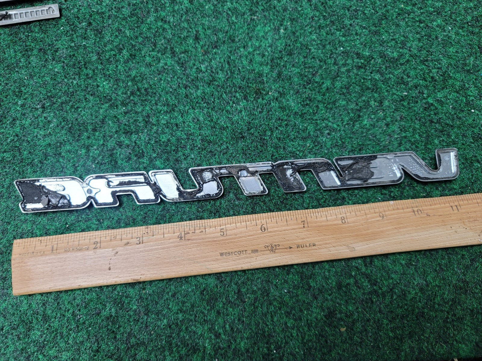 1997-2005 CHEVROLET VENTURE REAR EMBLEM BADGE LOGO CHROME OEM 1M1