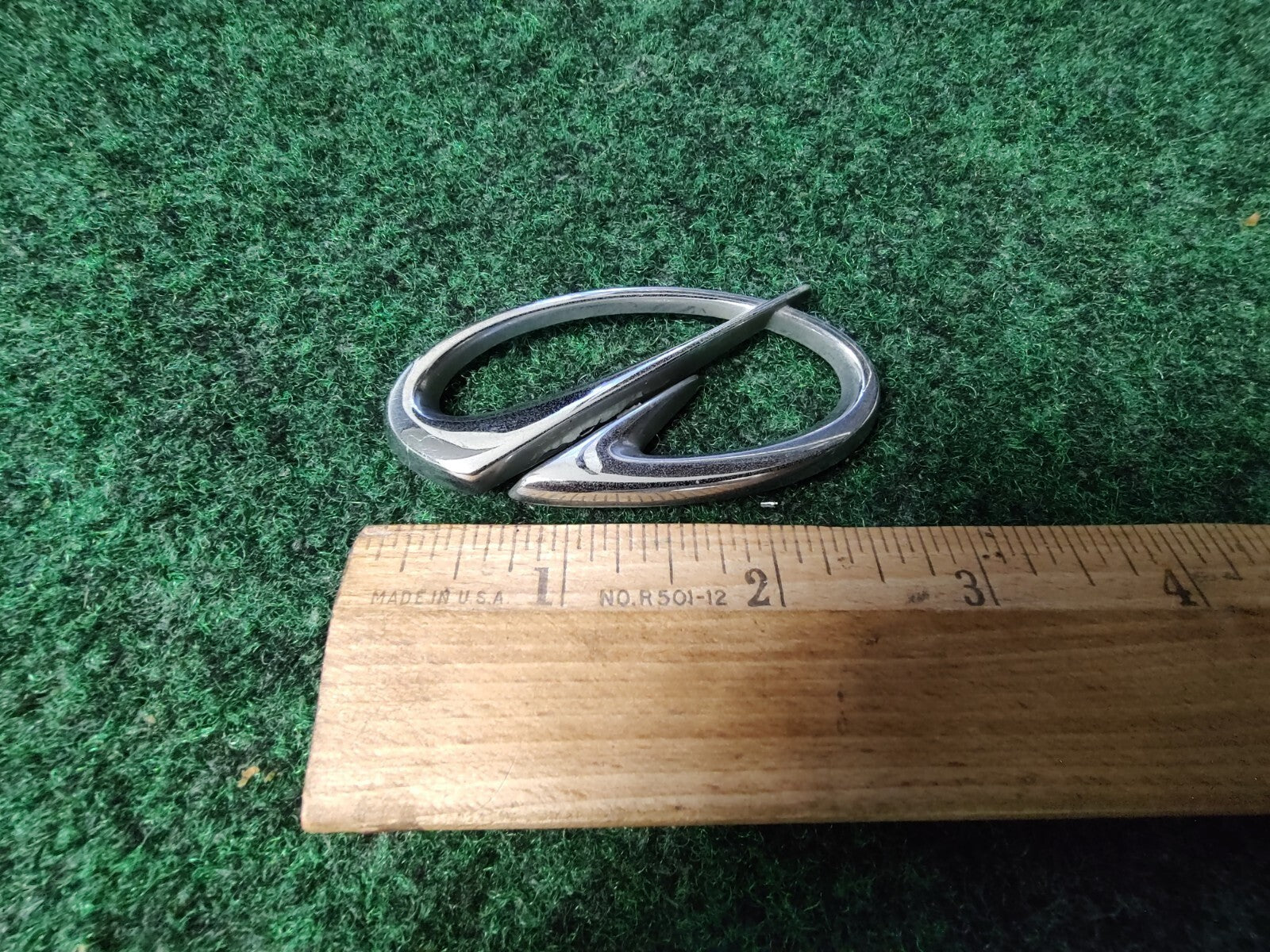 Vintage OLDSMOBILE Chrome EMBLEM SYMBOL BADGE OEM Nameplate 4S4