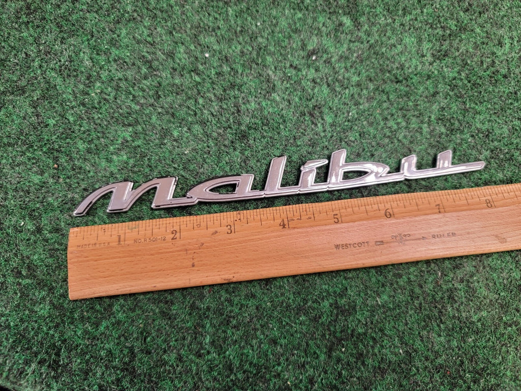 97 98 99 00 01 02 03 CHEVROLET MALIBU REAR CHROME EMBLEM LOGO BADGE SIGN  1M8