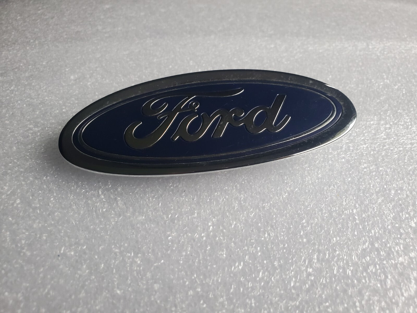 2013 -2018 Ford Fusion Rear Trunk Deck Lid Emblem Logo Badge DS73 402A16 AC 2L2