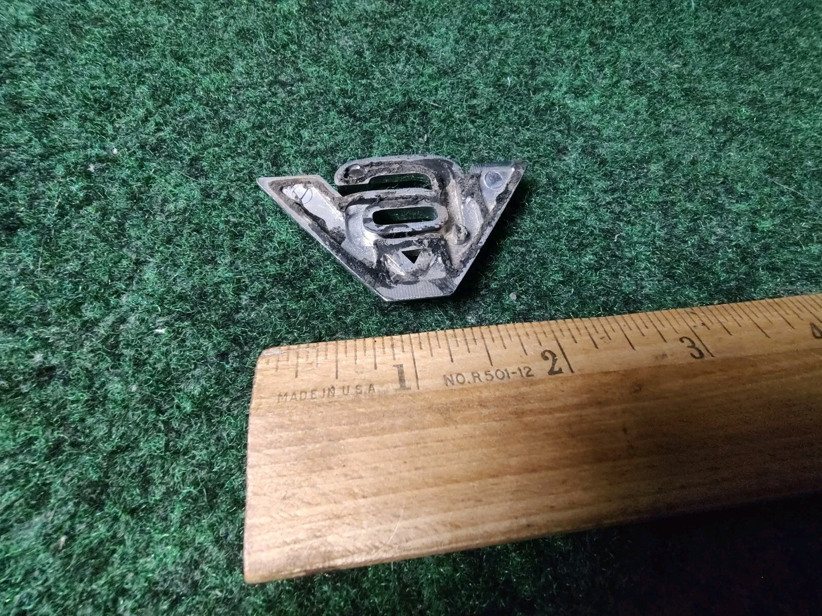 Ford Escape V6 Front Side Fender Emblem Chrome OEM YL8416C144AB 1S6