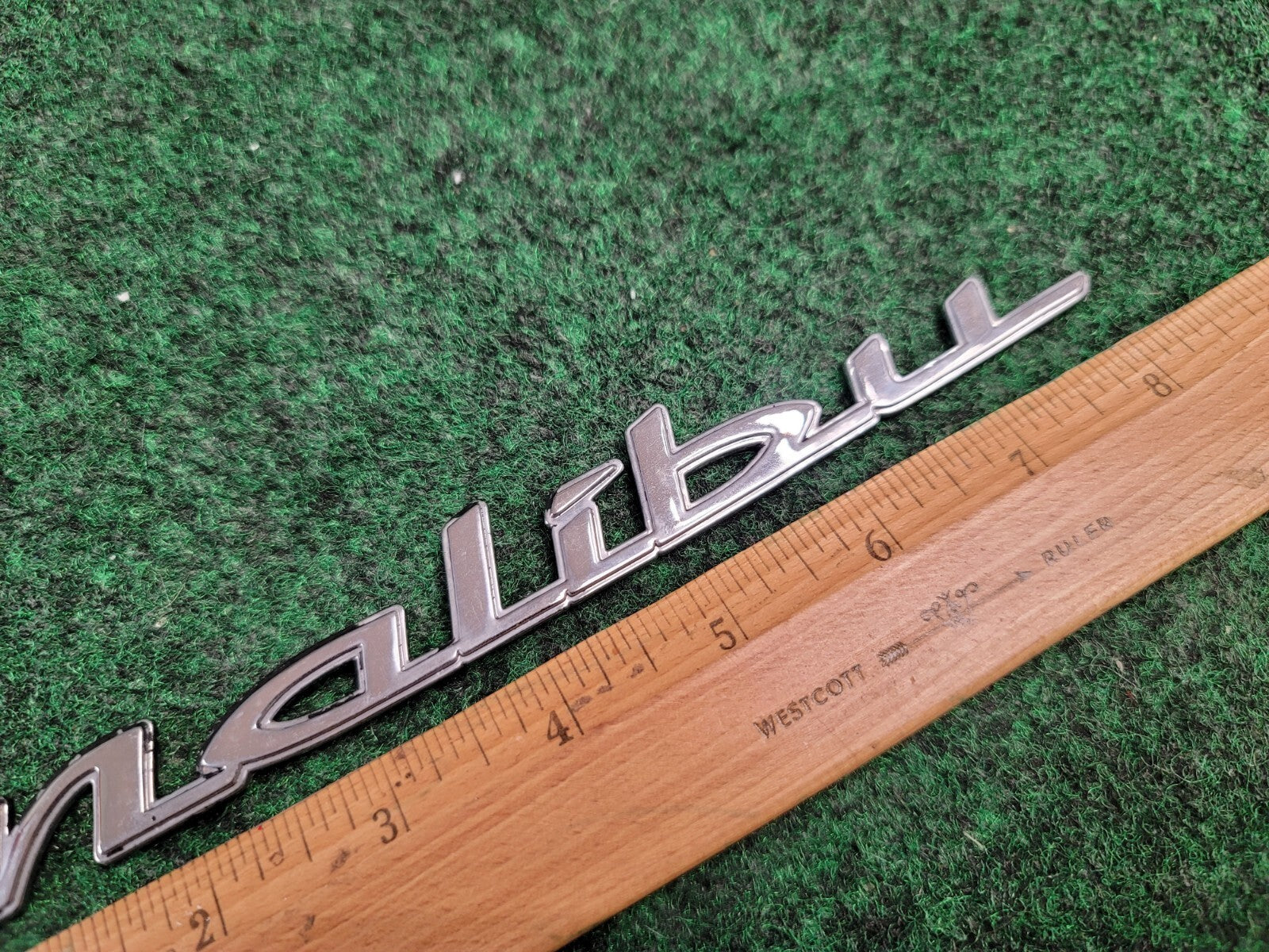 97 98 99 00 01 02 03 CHEVROLET MALIBU REAR CHROME EMBLEM LOGO BADGE SIGN  1M8
