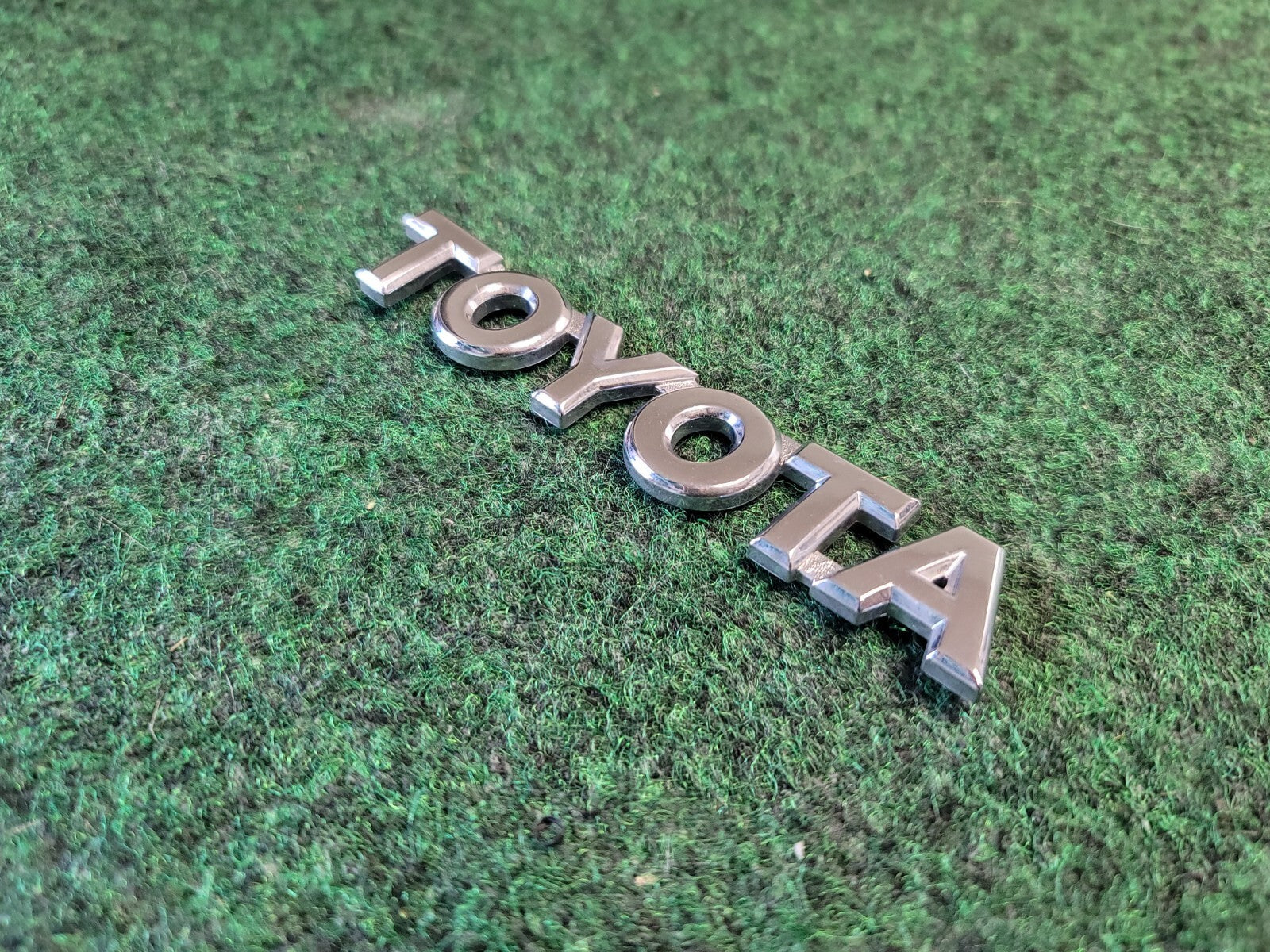 2004 - 2009 TOYOTA PRIUS REAR GATE CHROME EMBLEM LOGO BADGE OEM 1M6